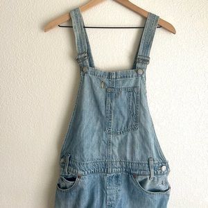 Levi’s - Women’s - Jeans - overalls - slim fit - skinny leg - size small